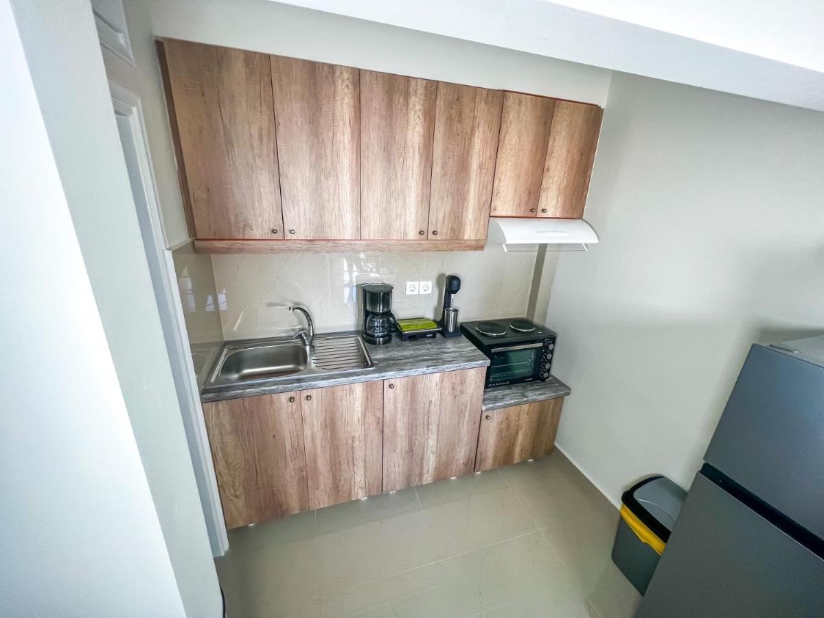 Theo Apartments 1 阿特米达 外观 照片
